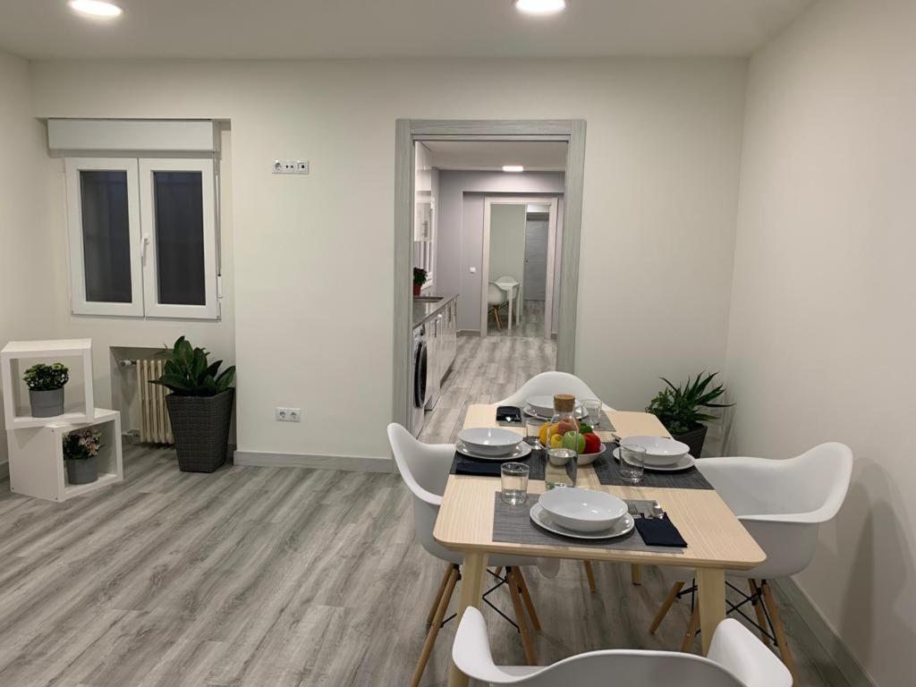 Mirrooms Oviedo Eksteriør billede
