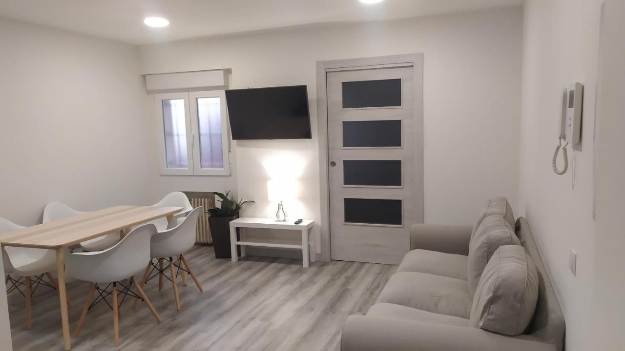 Mirrooms Oviedo Eksteriør billede